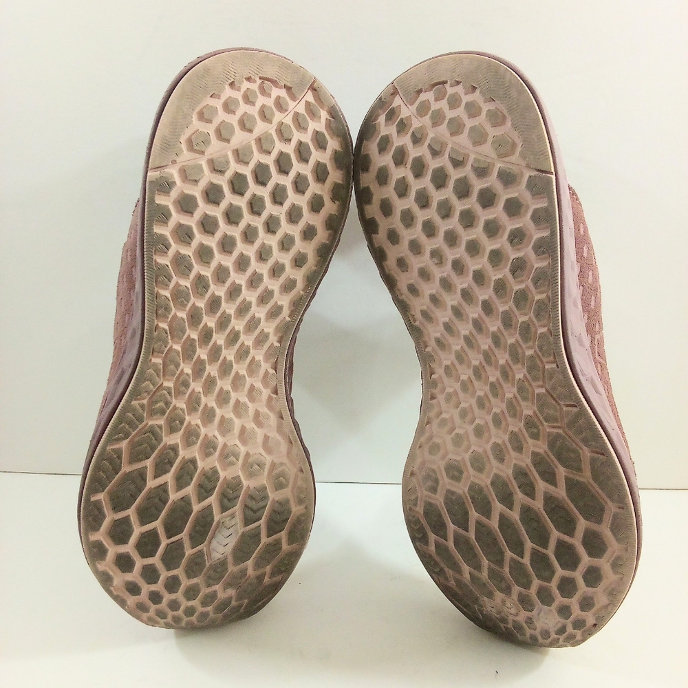 New Balance Fresh Foam Women 9 Pink Running Shoes - Picture 7 of 8